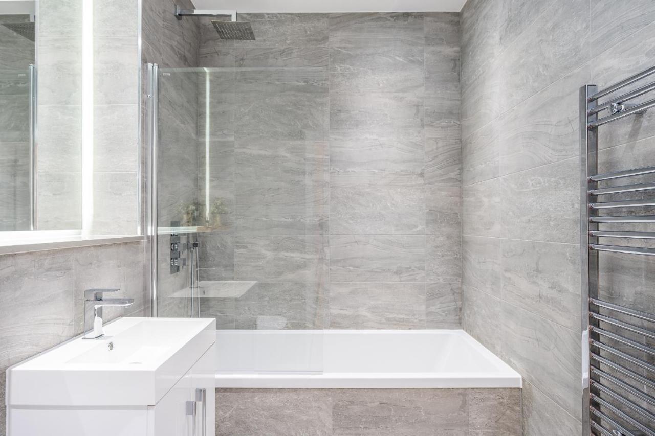 St Albans 2 Bed Luxury City Apartment, 5 Mins Walk To Train & Allocated Parking Экстерьер фото
