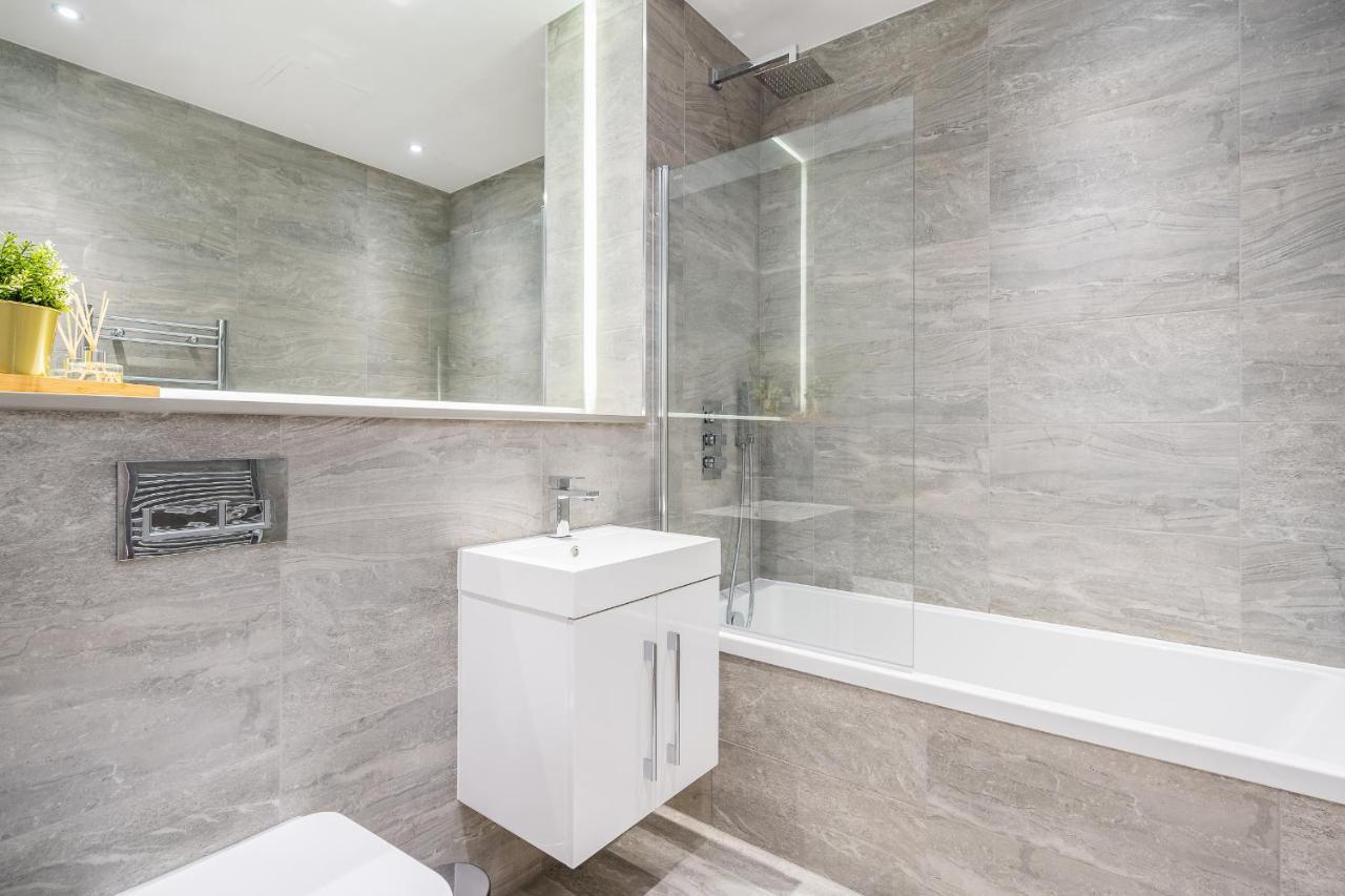 St Albans 2 Bed Luxury City Apartment, 5 Mins Walk To Train & Allocated Parking Экстерьер фото