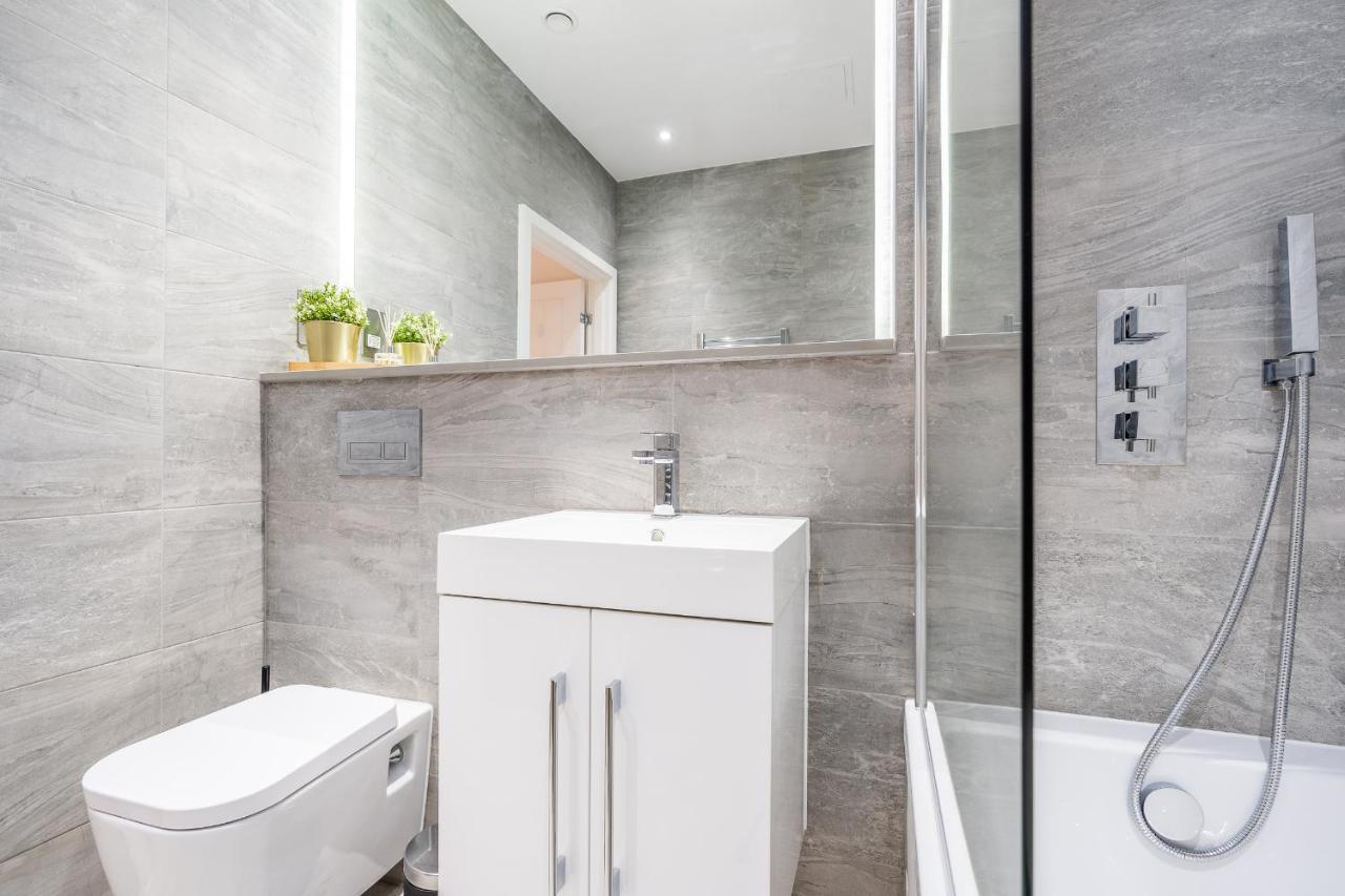 St Albans 2 Bed Luxury City Apartment, 5 Mins Walk To Train & Allocated Parking Экстерьер фото